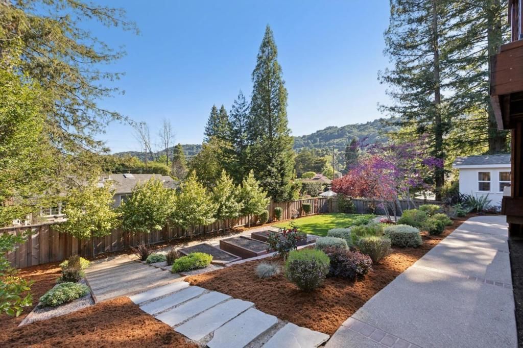 Image 46 of property listing at 6 Valencia Road, Orinda, CA 94563