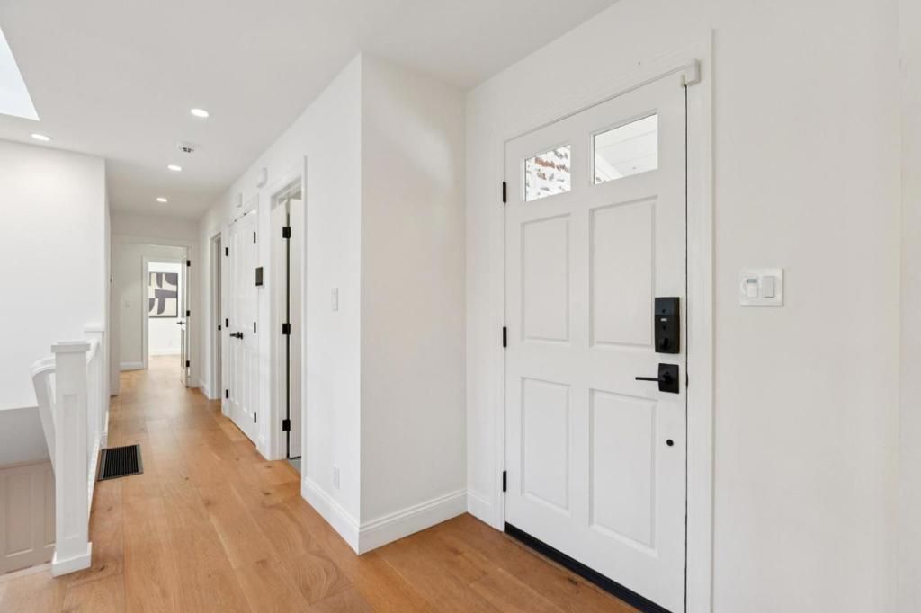 Image 6 of property listing at 6 Valencia Road, Orinda, CA 94563