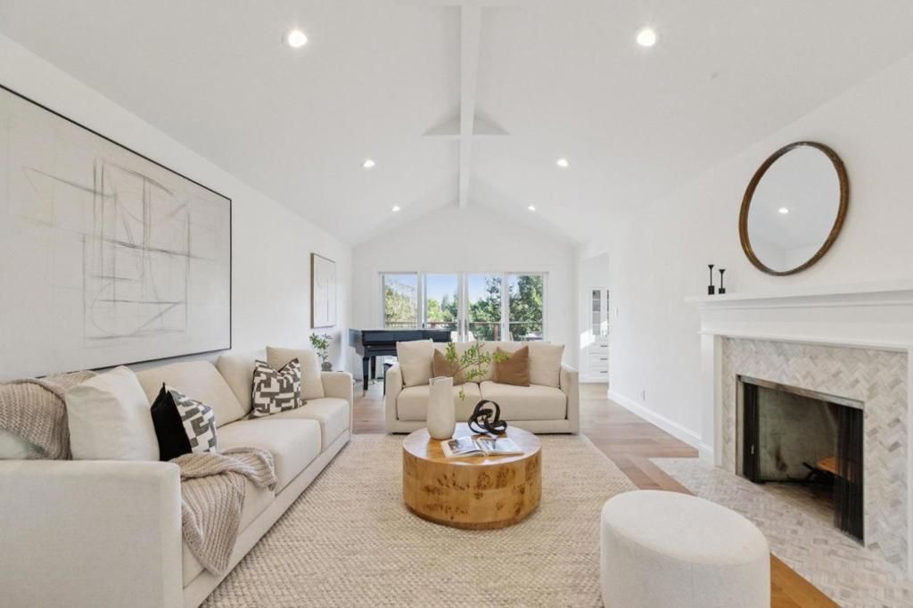 Image 9 of property listing at 6 Valencia Road, Orinda, CA 94563