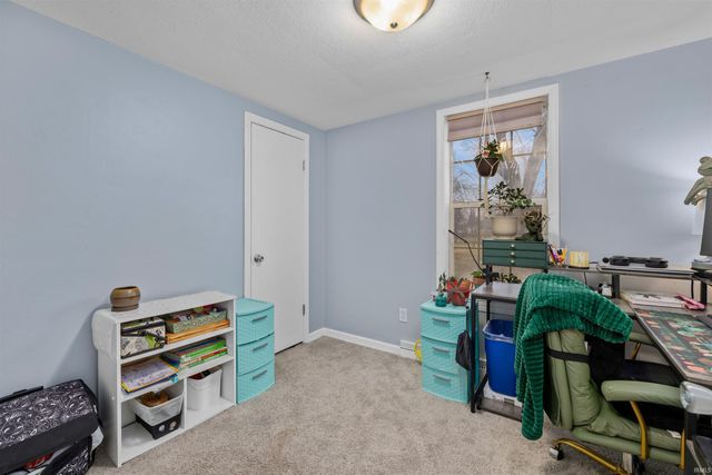 4633 Doenges Drive, Fort Wayne, IN 46815