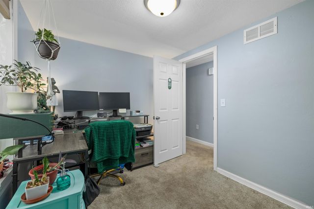 4633 Doenges Drive, Fort Wayne, IN 46815