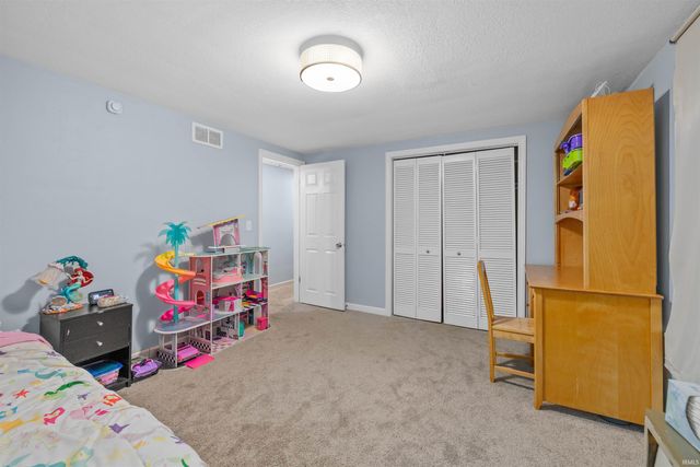 4633 Doenges Drive, Fort Wayne, IN 46815