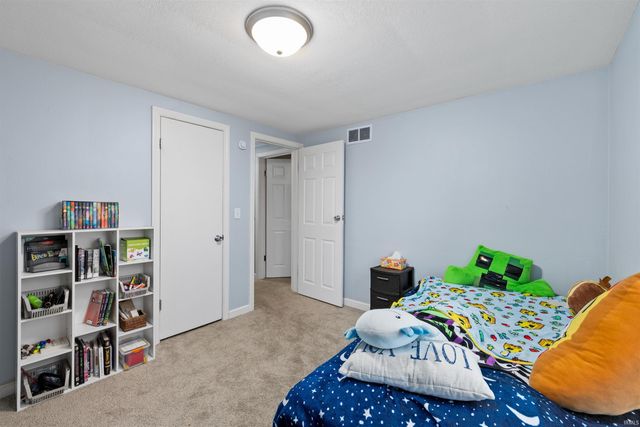 4633 Doenges Drive, Fort Wayne, IN 46815