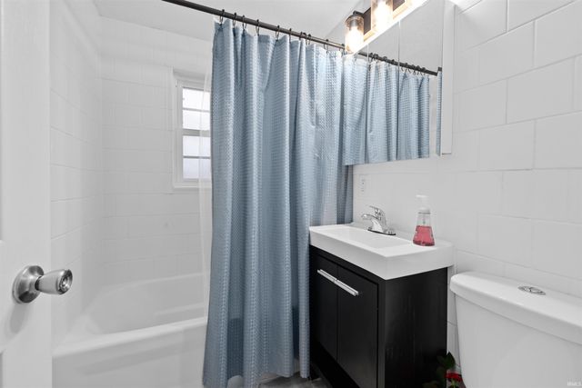 4633 Doenges Drive, Fort Wayne, IN 46815