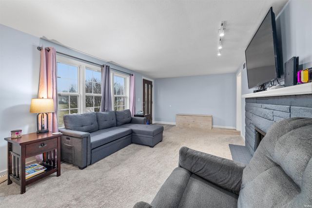 4633 Doenges Drive, Fort Wayne, IN 46815