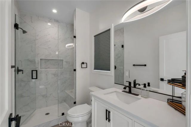 22434 Berdon St, Woodland Hills, CA 91367