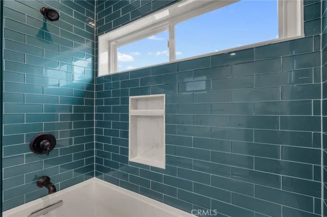 22434 Berdon St, Woodland Hills, CA 91367