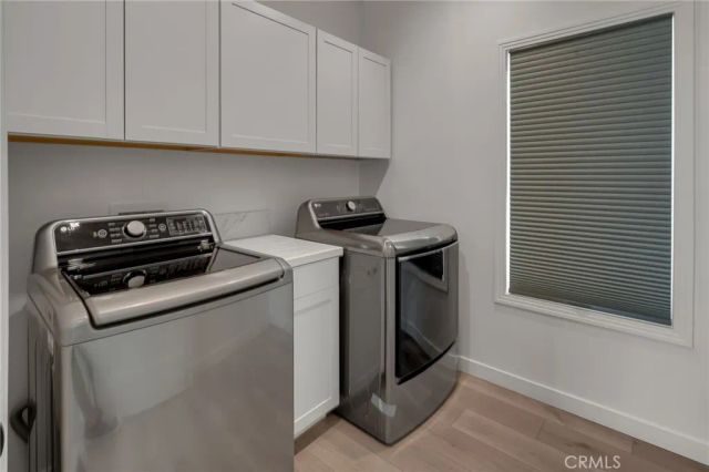 22434 Berdon St, Woodland Hills, CA 91367