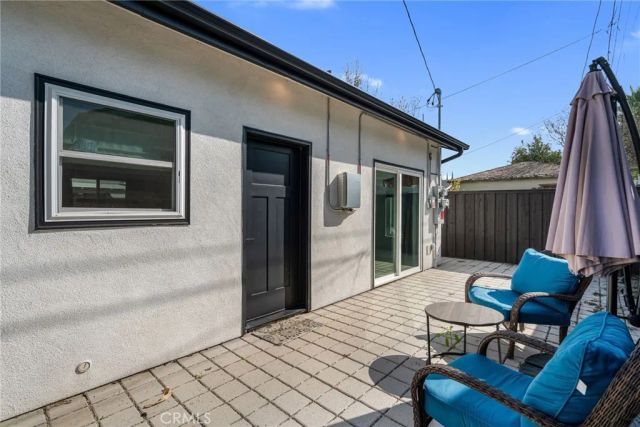22434 Berdon St, Woodland Hills, CA 91367