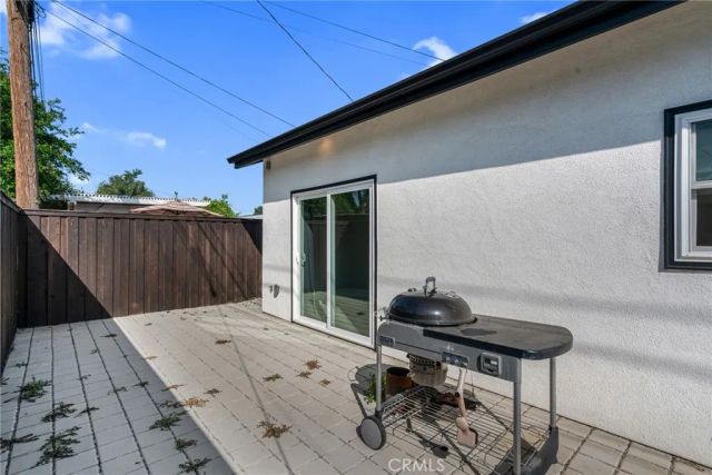 22434 Berdon St, Woodland Hills, CA 91367