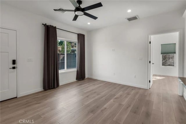 22434 Berdon St, Woodland Hills, CA 91367