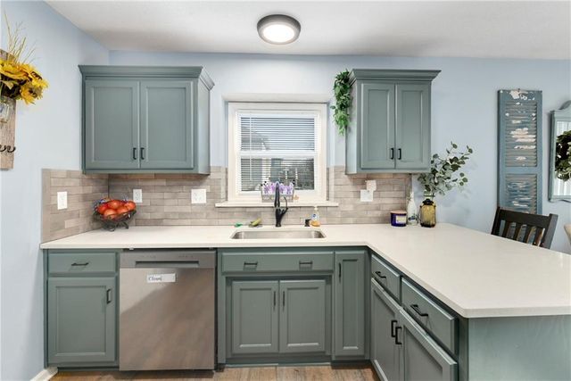 15609 Pebble Drive, Basehor, KS 66007