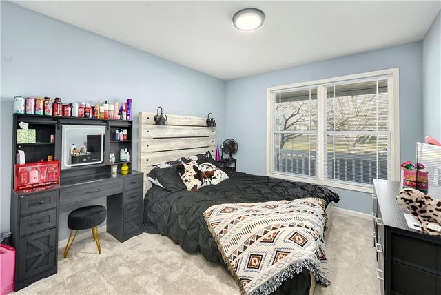 15609 Pebble Drive, Basehor, KS 66007