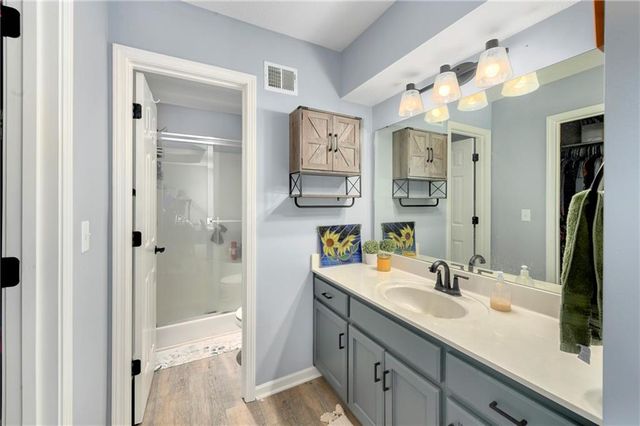 15609 Pebble Drive, Basehor, KS 66007