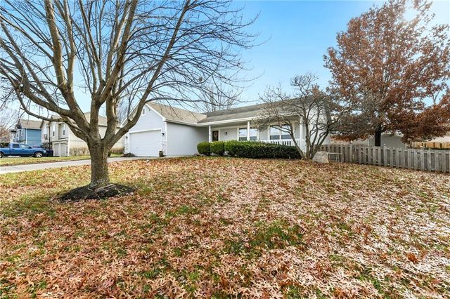 15609 Pebble Drive, Basehor, KS 66007