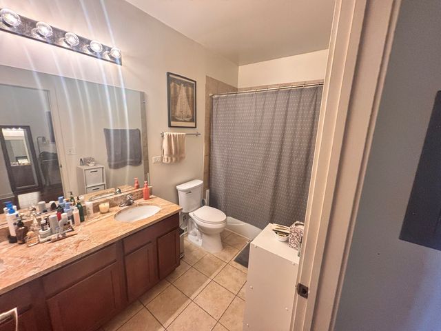 3963 W BELMONT Avenue 217, Chicago, IL 60618