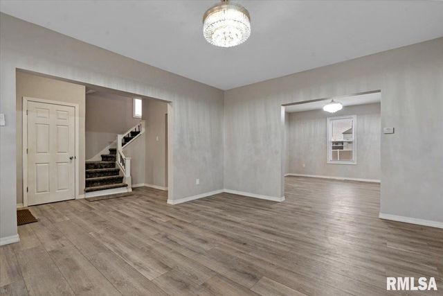 1215 N 5TH Street, Springfield, IL 62702