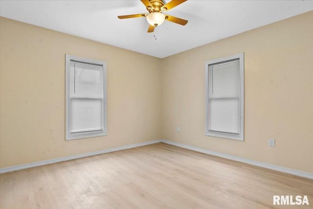 1215 N 5TH Street, Springfield, IL 62702