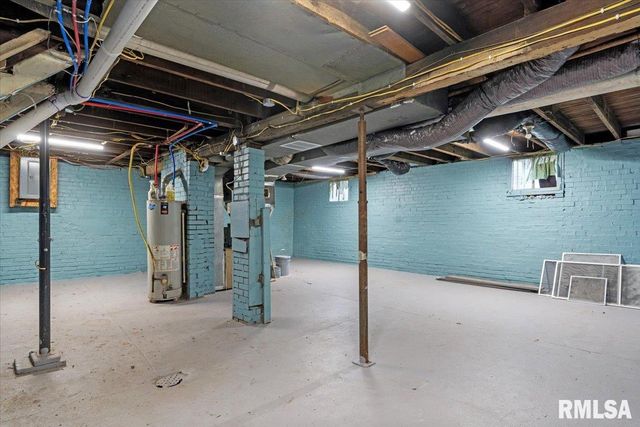 1215 N 5TH Street, Springfield, IL 62702