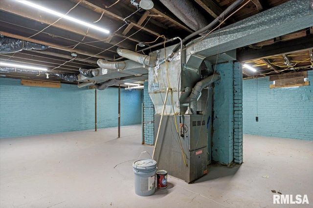 1215 N 5TH Street, Springfield, IL 62702