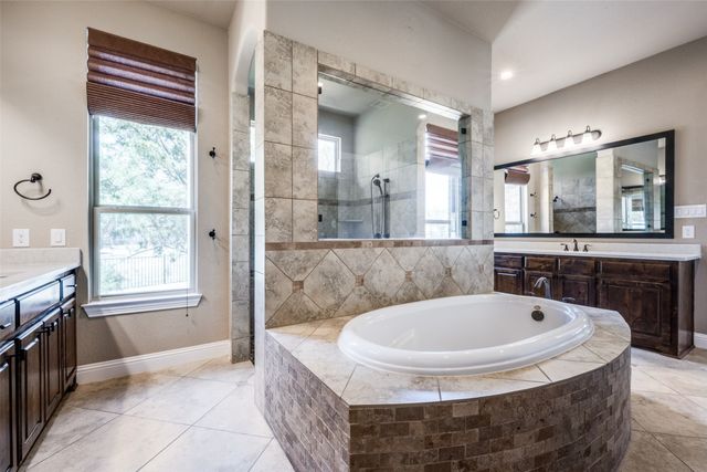 1450 Forest Hills Drive, Cross Roads, TX 76227