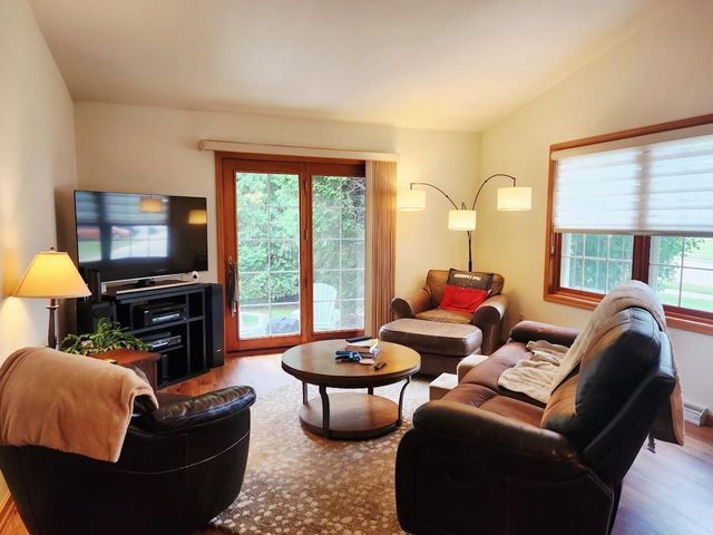 200 S WATER STREET, Lomira, WI 53048