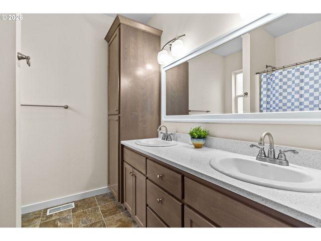 465 5TH St, Gervais, OR 97026