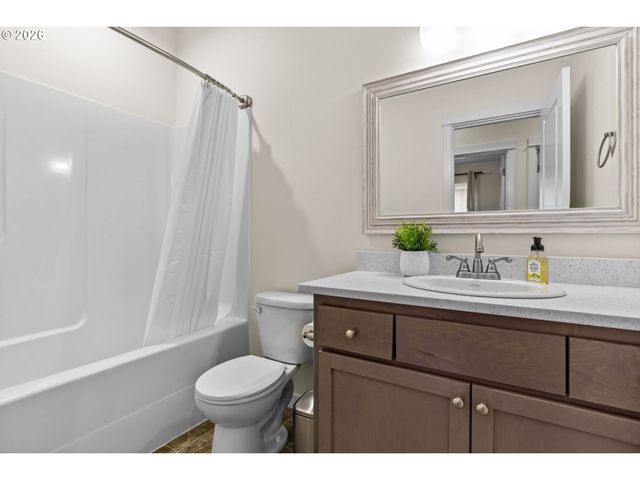 465 5TH St, Gervais, OR 97026