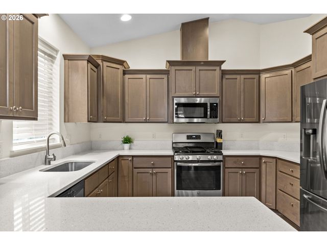 465 5TH St, Gervais, OR 97026