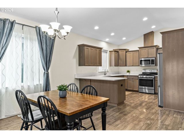 465 5TH St, Gervais, OR 97026