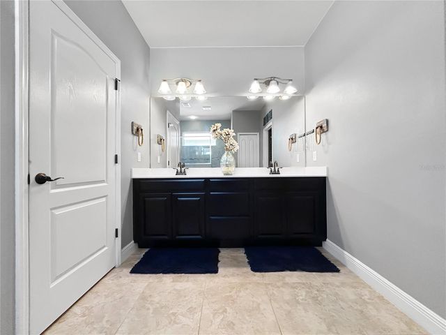 11622 LAKE LUCAYA DRIVE, Riverview, FL 33579