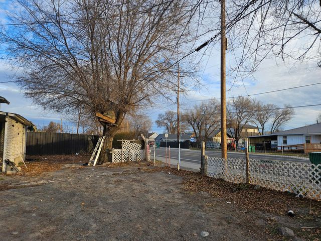 2847 Laverne Avenue, Klamath Falls, OR 97603