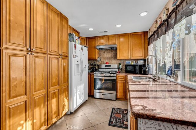 25790 Parada, Valencia, CA 91355