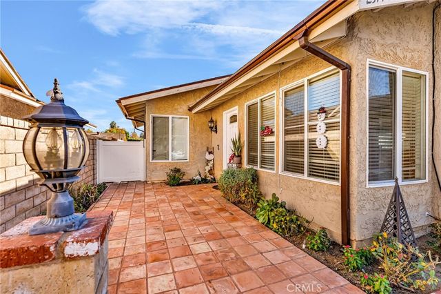 25790 Parada, Valencia, CA 91355