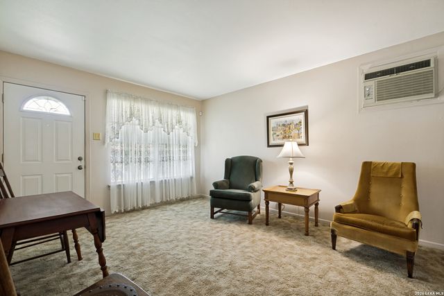 1823 McCauley, San Antonio, TX 78224