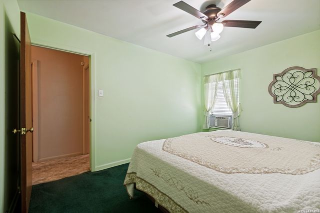 1823 McCauley, San Antonio, TX 78224