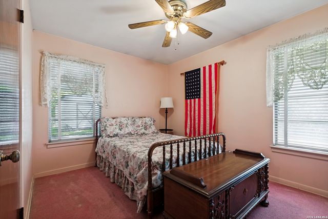 1823 McCauley, San Antonio, TX 78224