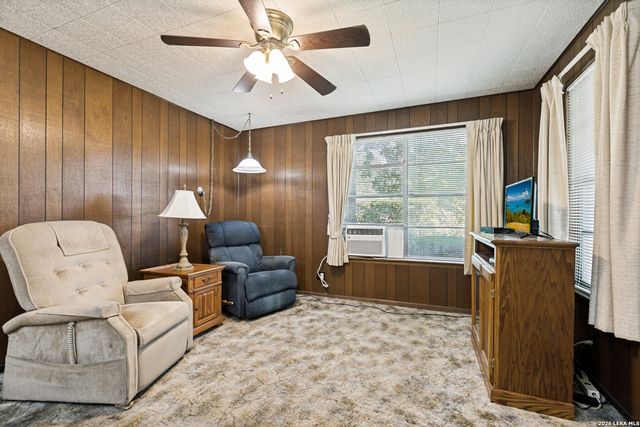 1823 McCauley, San Antonio, TX 78224