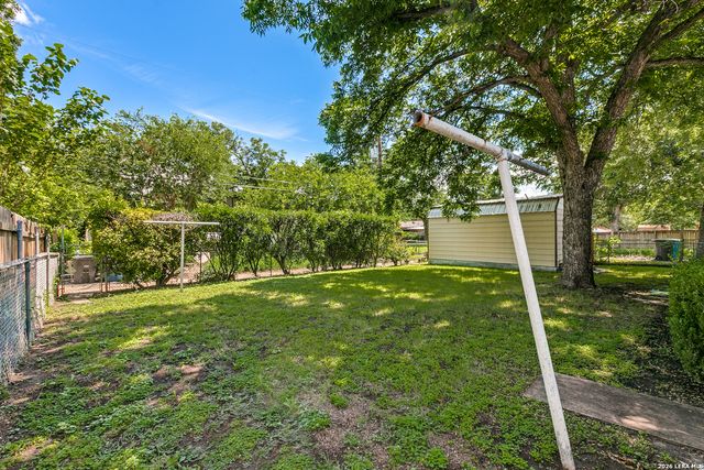 1823 McCauley, San Antonio, TX 78224