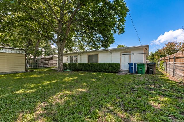 1823 McCauley, San Antonio, TX 78224