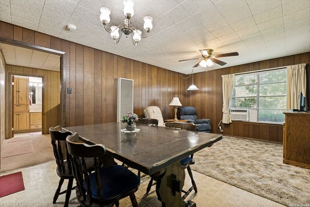1823 McCauley, San Antonio, TX 78224