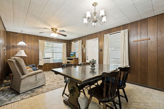 1823 McCauley, San Antonio, TX 78224