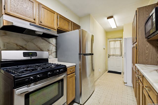 1823 McCauley, San Antonio, TX 78224