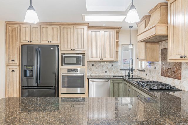 491 State Highway 97, Floresville, TX 78114