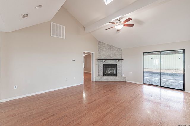 491 State Highway 97, Floresville, TX 78114