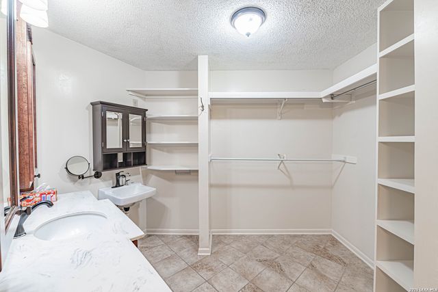 491 State Highway 97, Floresville, TX 78114