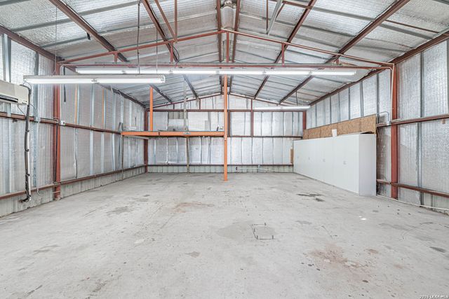 491 State Highway 97, Floresville, TX 78114