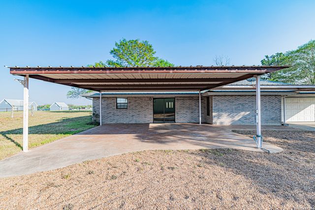 491 State Highway 97, Floresville, TX 78114