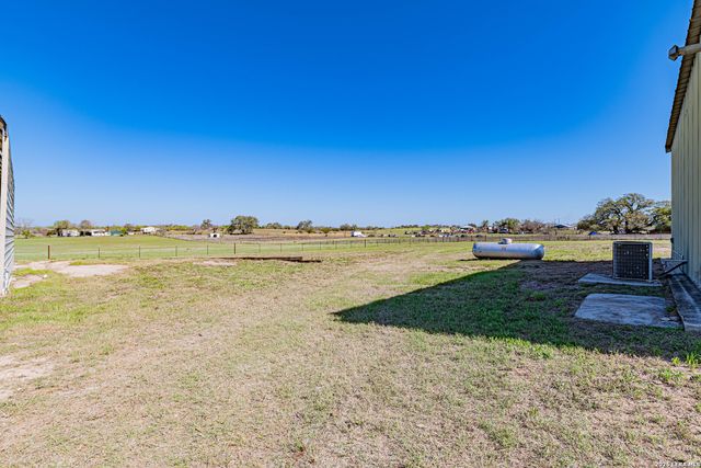 491 State Highway 97, Floresville, TX 78114
