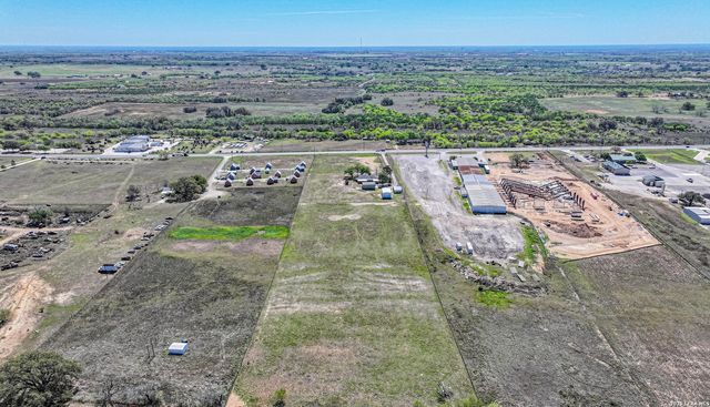491 State Highway 97, Floresville, TX 78114